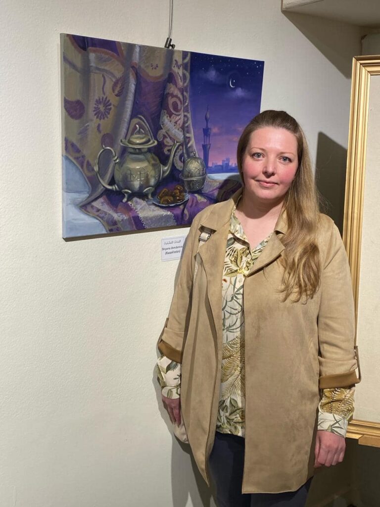 Artist Tatyana Bondareva in Lamasatt Art Gallery Cairo